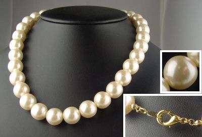 "FIRST LADY" Faux Cultured PEARL NECKLACE!!!
